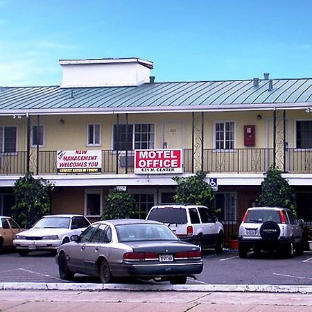 Stockton Travelers Motel Zewnętrze zdjęcie
