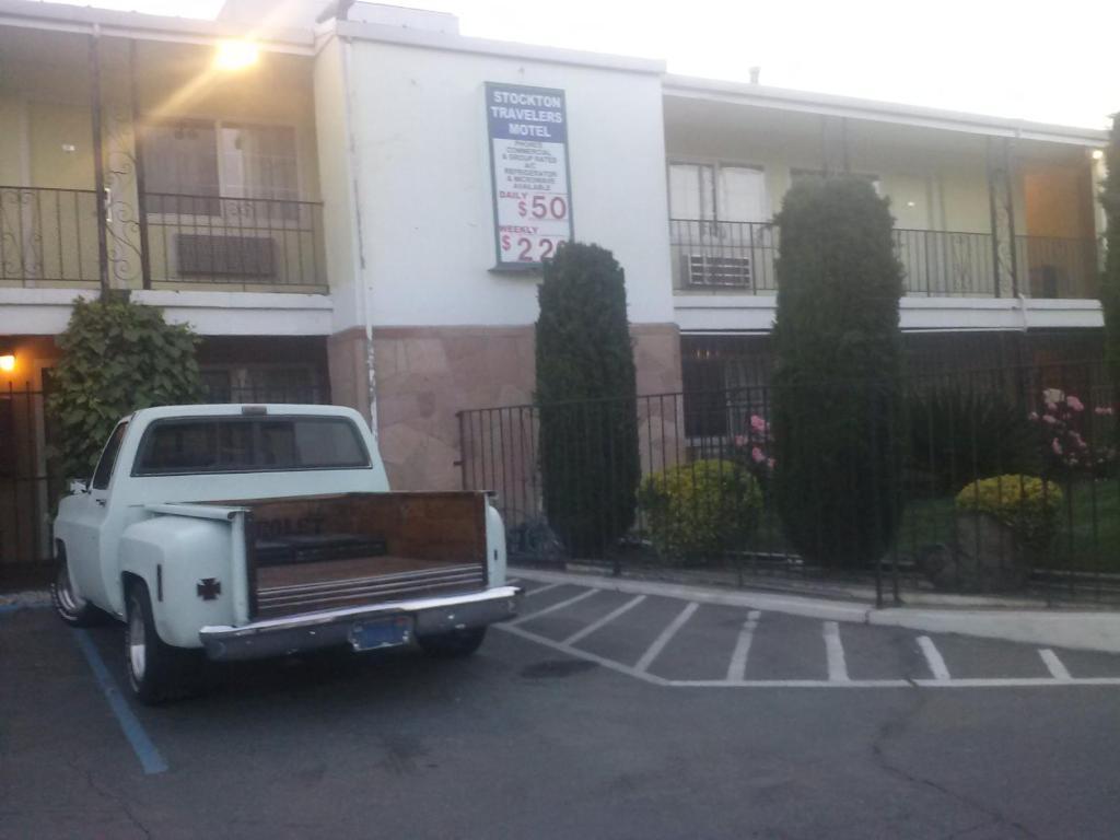 Stockton Travelers Motel Zewnętrze zdjęcie